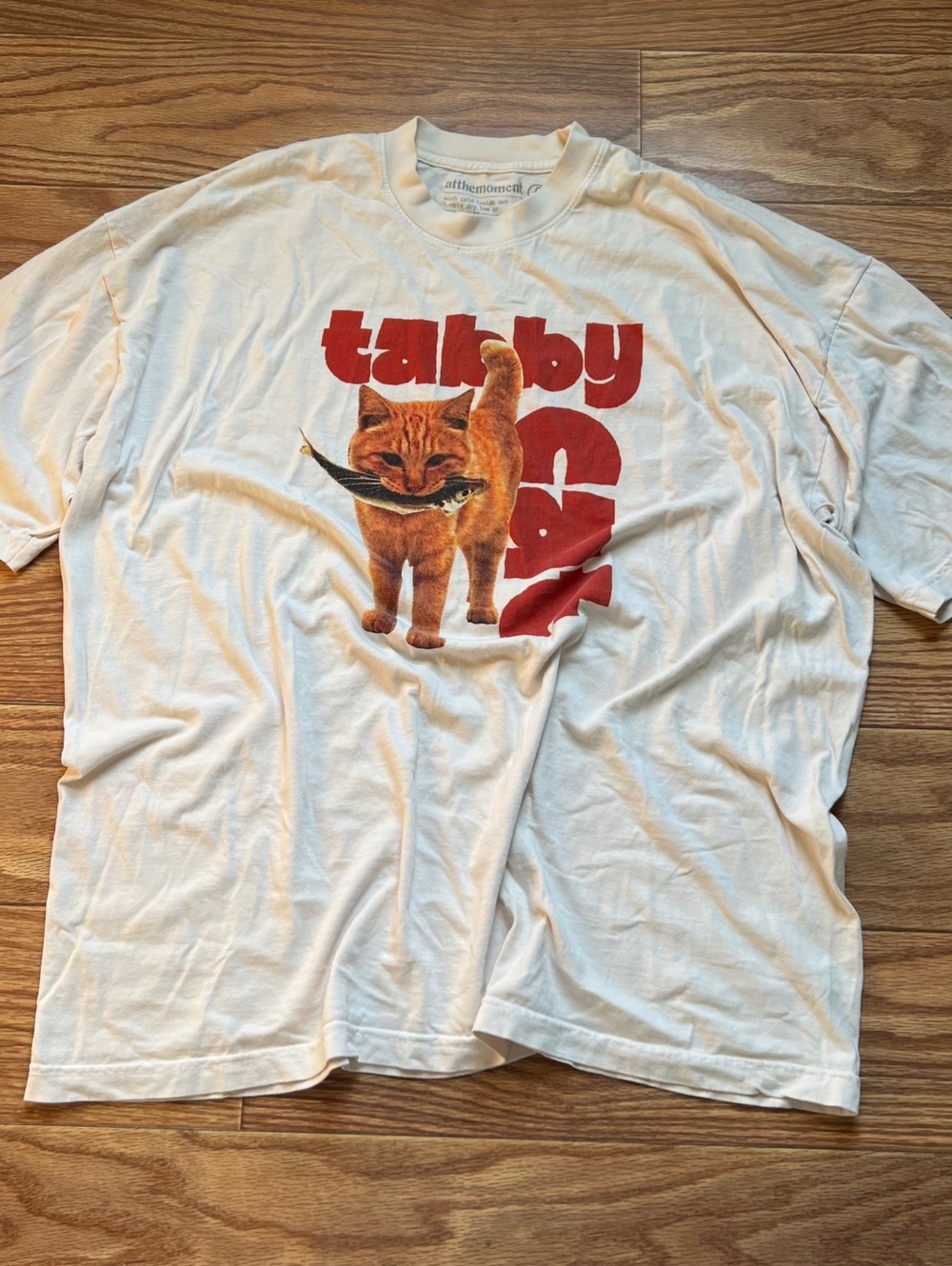 y2k Atthemoment white tabby cat graphic tee